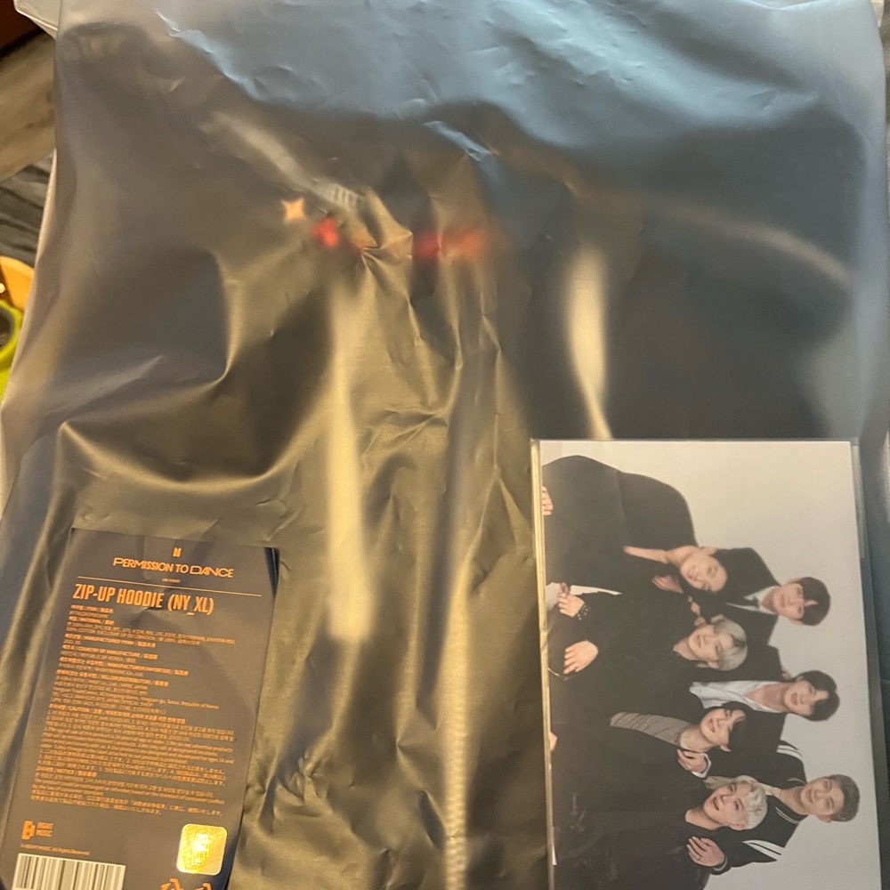 BTS PTD Seoul hoodie (navy) XL